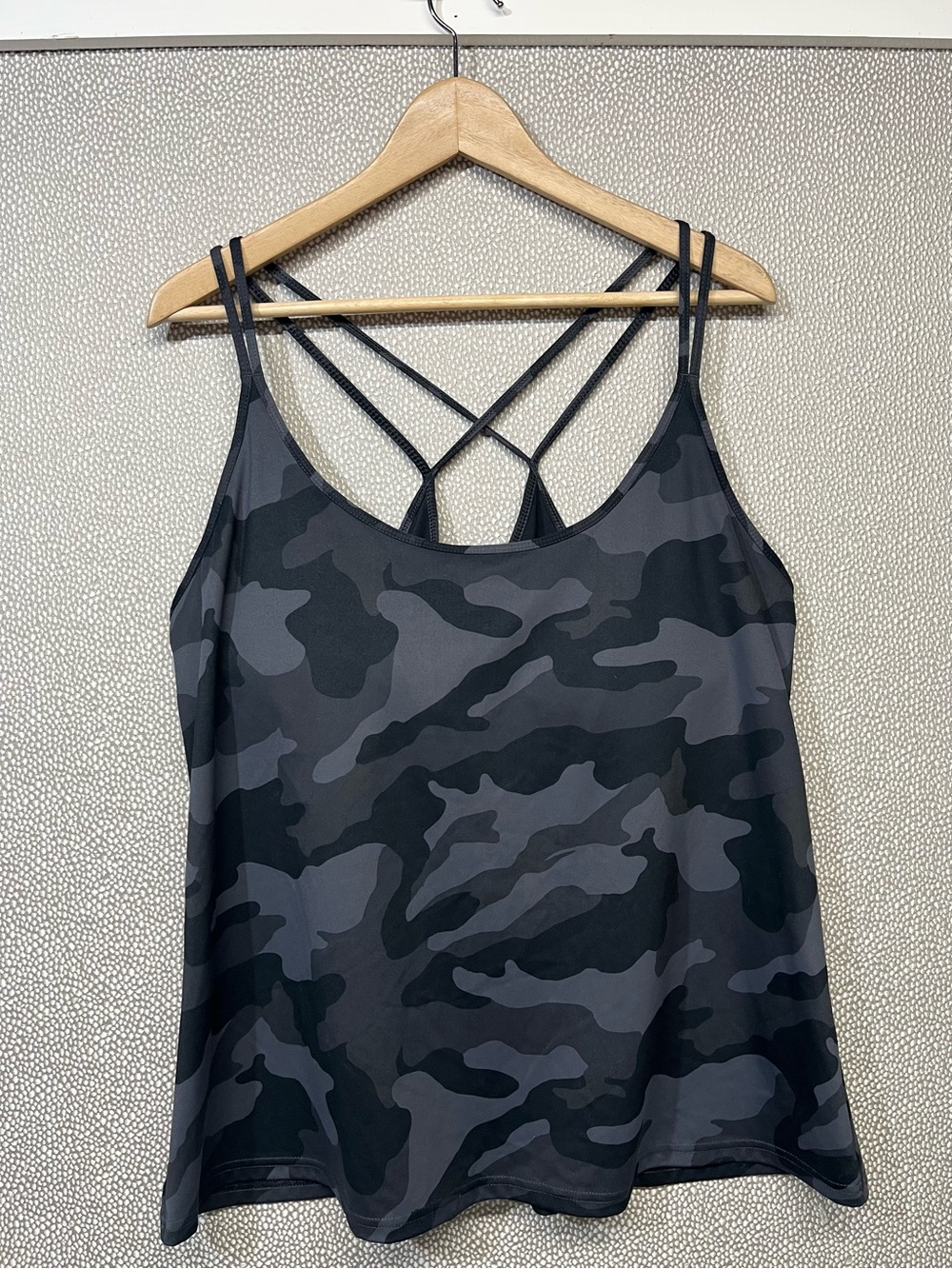 XXL Old Navy Women's Charcoal Camo Strappy Lined Athletic Tank Top